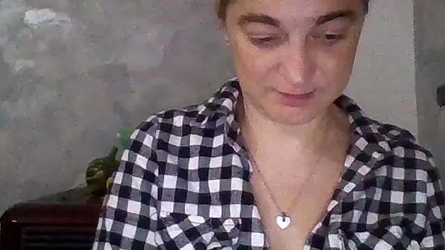 GoldenAngelMilf webcam