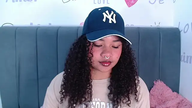 KittyBrookex webcam