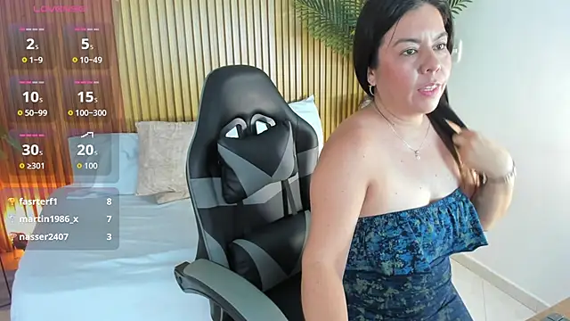nahia_13 webcam