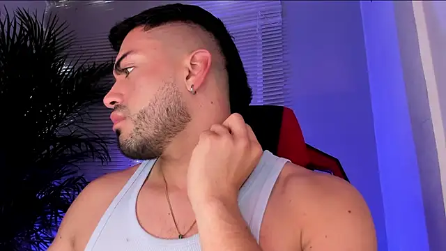 Alexander_Diiaz webcam