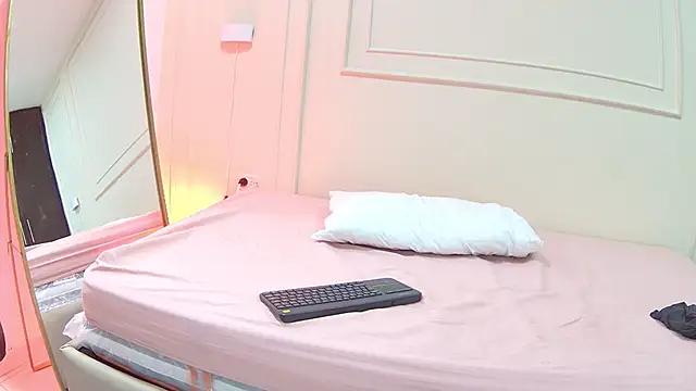 mila_phoenix webcam