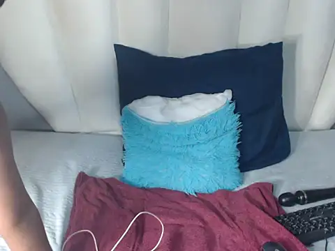 MAMA_DEAREST webcam