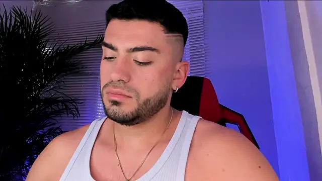 Alexander_Diiaz webcam