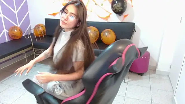 Adhara_Kitten webcam