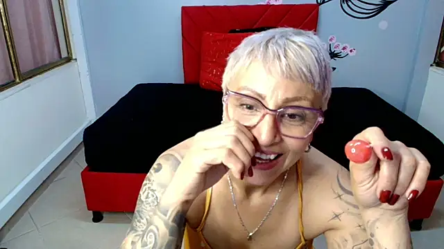 Charlotte__Gray webcam