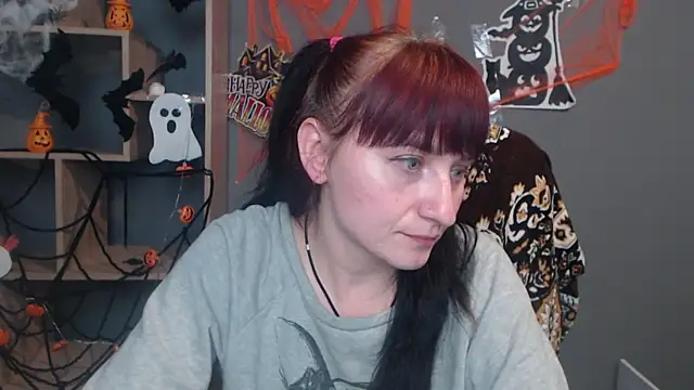 NinaFlawlees webcam