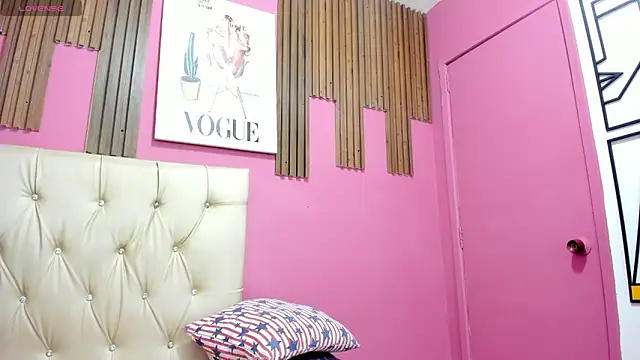 Lucia_Spear webcam
