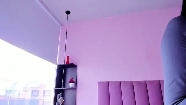 violet_myerrs webcam
