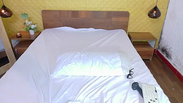 Mrs_booty webcam