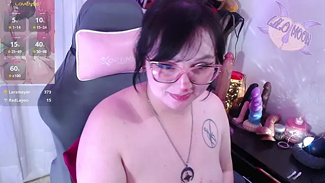 LiloMoon69 webcam