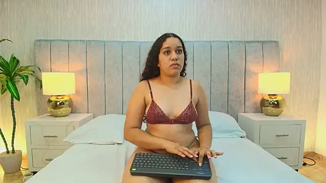 Victoria_606 webcam