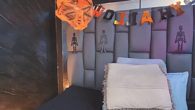_MiaBrown_ webcam