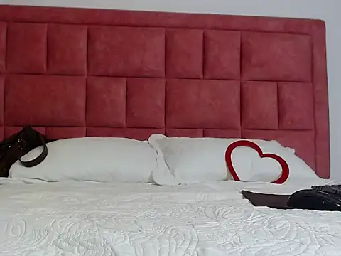 sweetsubmisaxox webcam