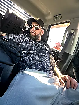 Beardedtattood webcam
