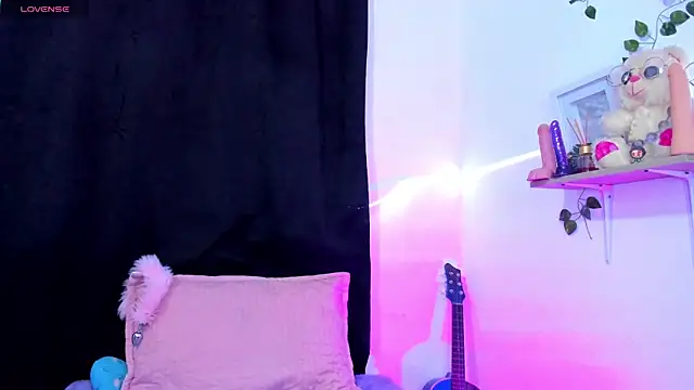 Cooperrosscute233 webcam