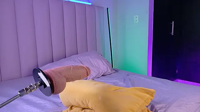 natalieheaveen (F teen) - fuck ass with machine