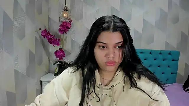 LindaBreeS webcam