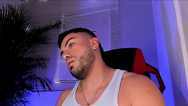 Alexander_Diiaz webcam