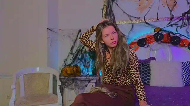 Real_Tini webcam