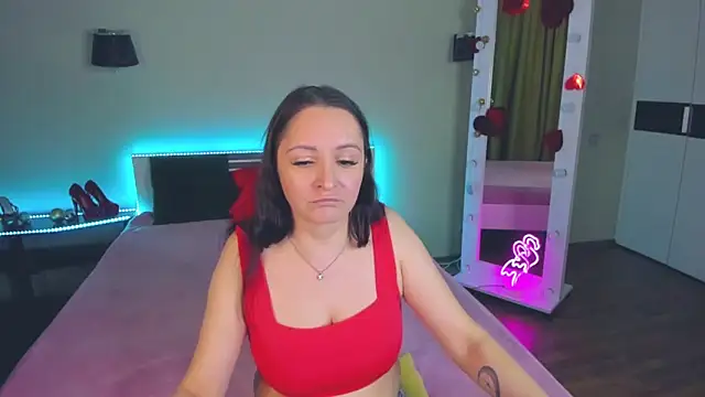 AngellLika webcam