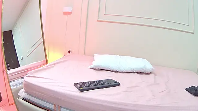 mila_phoenix webcam