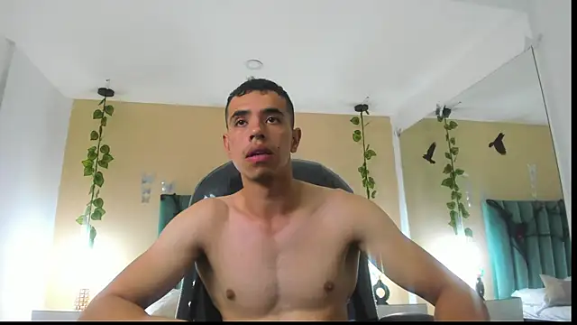 Muscle_Scott webcam