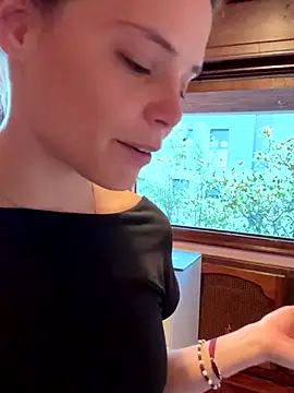 wildmaca - Wildmaca's free webcam - UK Sex Cams