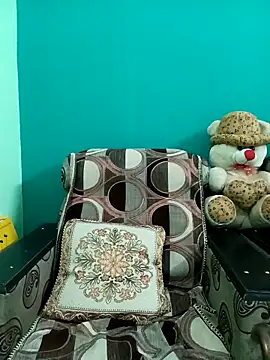 Cute_purnima webcam
