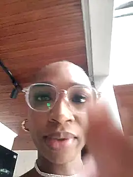 Agatha-Adams webcam