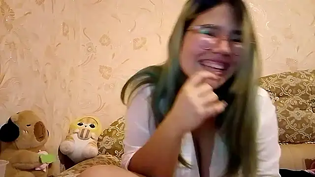 MiaChambler webcam