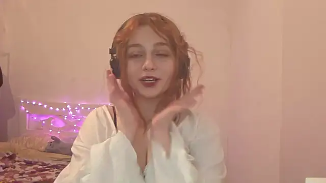 MayaMaer webcam