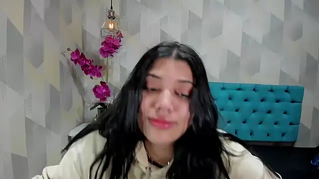 LindaBreeS webcam