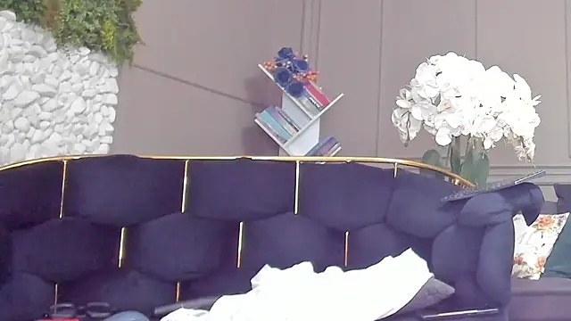 Deliciouslips webcam