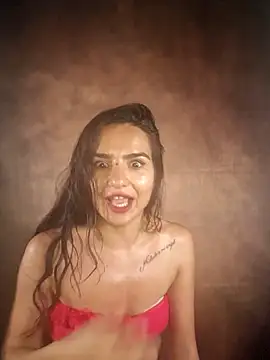 MissHazelnut webcam