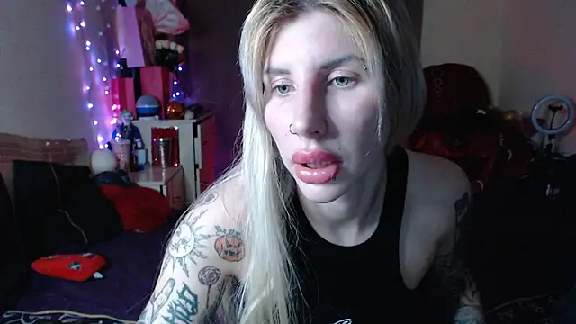 BLACKPeonyy webcam
