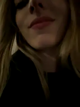 loraadoll (F teen) - SALIVA ON PUSSY AND MASSAGE IT  PUBLIC
