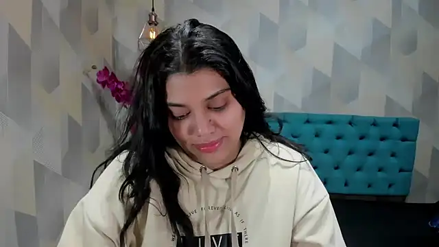 LindaBreeS webcam