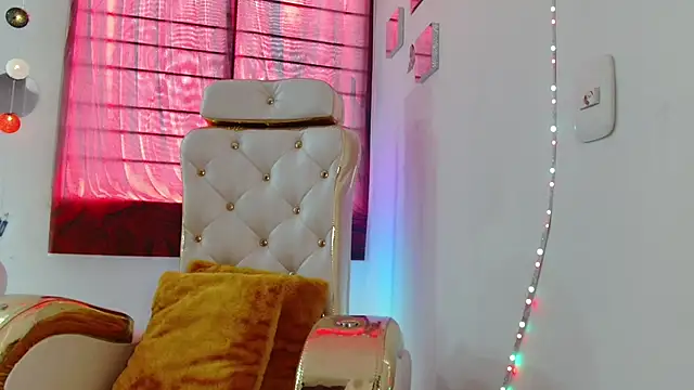 Nina_Roser webcam
