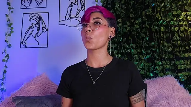 MiaMorgan_ webcam