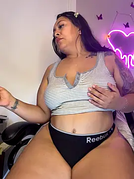 Preview of latina_curvy22