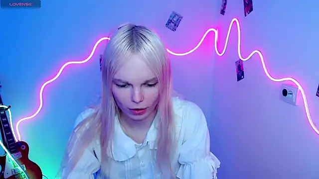 Emily_Nyaffee webcam