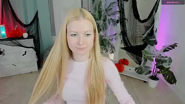 Laly_Peach webcam