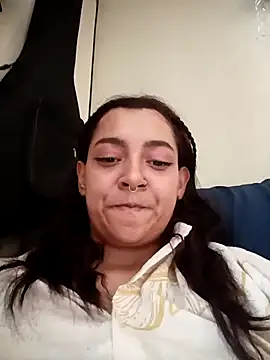 CORALINE_GREYM webcam