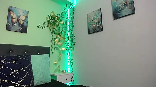 Mia_Santoro webcam