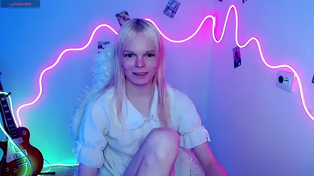 Emily_Nyaffee webcam