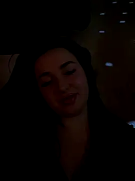 LoveMiQueen1 webcam