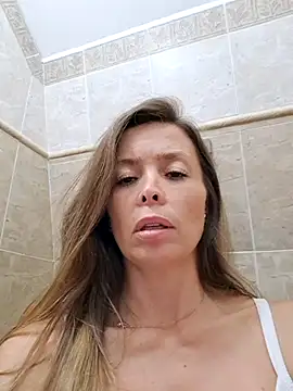 karina_warthon