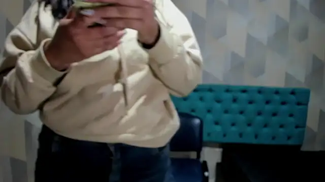 LindaBreeS webcam