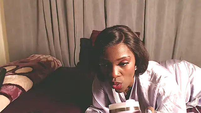 Yummychoklit webcam