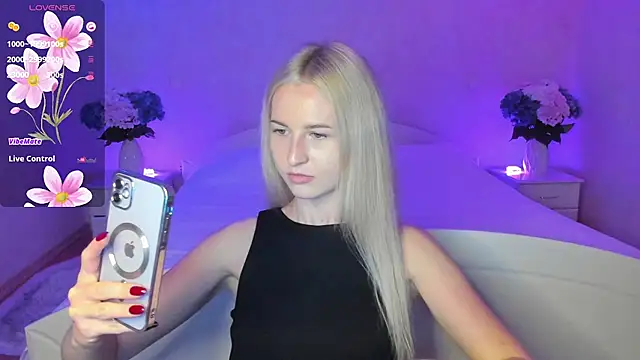 Julie_Blaze webcam